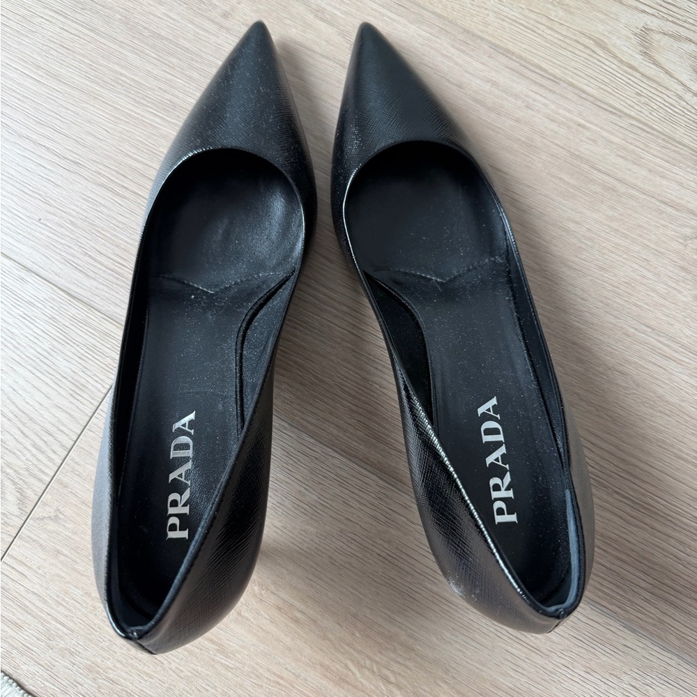 Prada Elegant Black Leather Heels